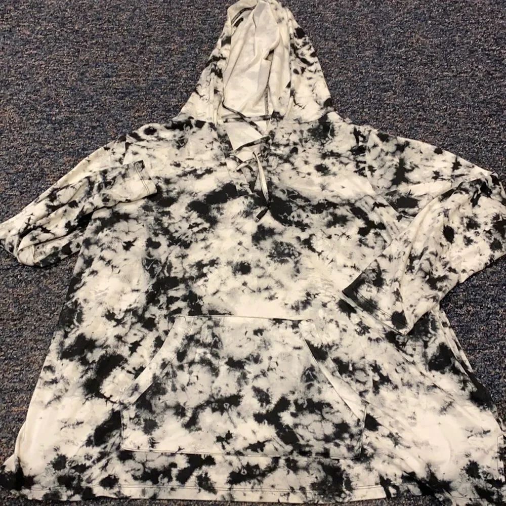 Marble Print Hoodie sz. L